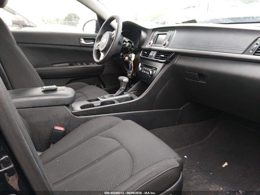 2017 Kia Optima VIN 5XXGT4L31HG139101 IAAI salvage auction — NORMAL WEAR, Salvage Title, sold $25 on 2026-07-29 (photo 5)