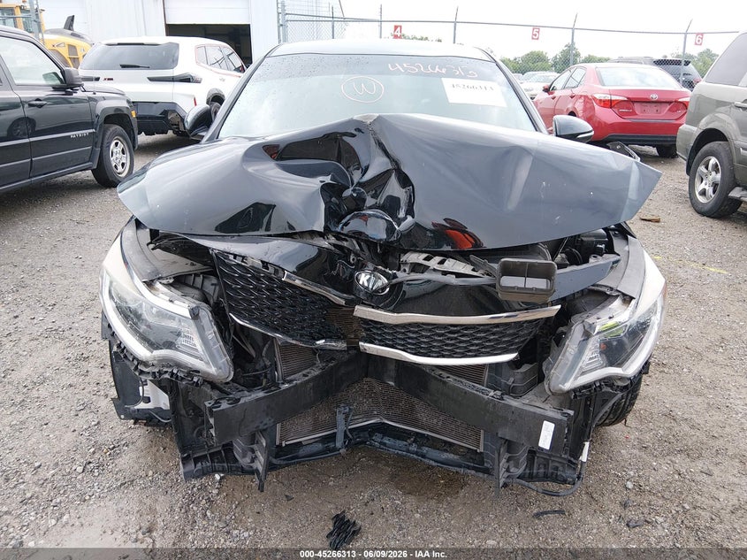 2017 Kia Optima VIN 5XXGT4L31HG139101 IAAI salvage auction — NORMAL WEAR, Salvage Title, sold $25 on 2026-07-29 (photo 6)