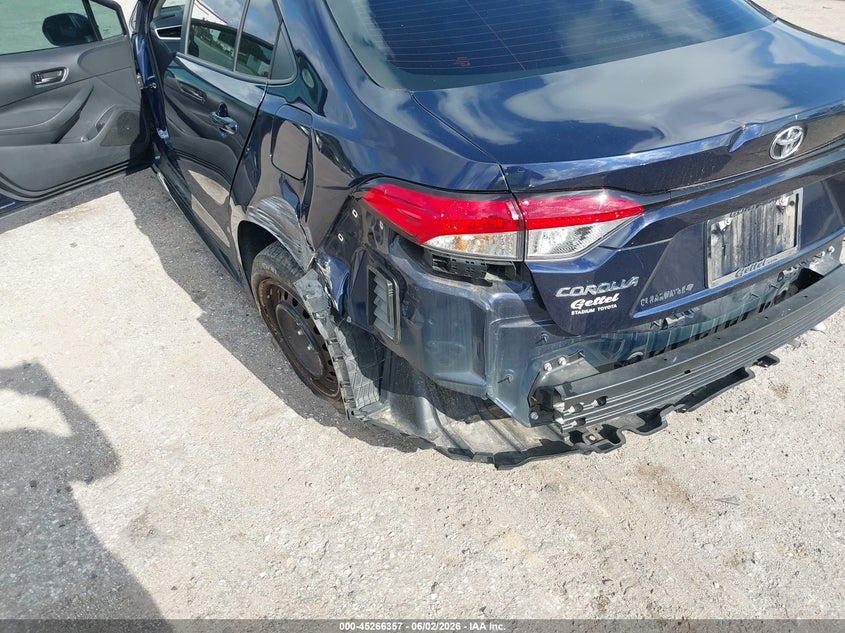 2022 Toyota Corolla VIN 5YFEPMAE8NP379197 IAAI salvage auction — REAR END, Salvage Title, sold $3,850 on 2026-07-30 (photo 6)