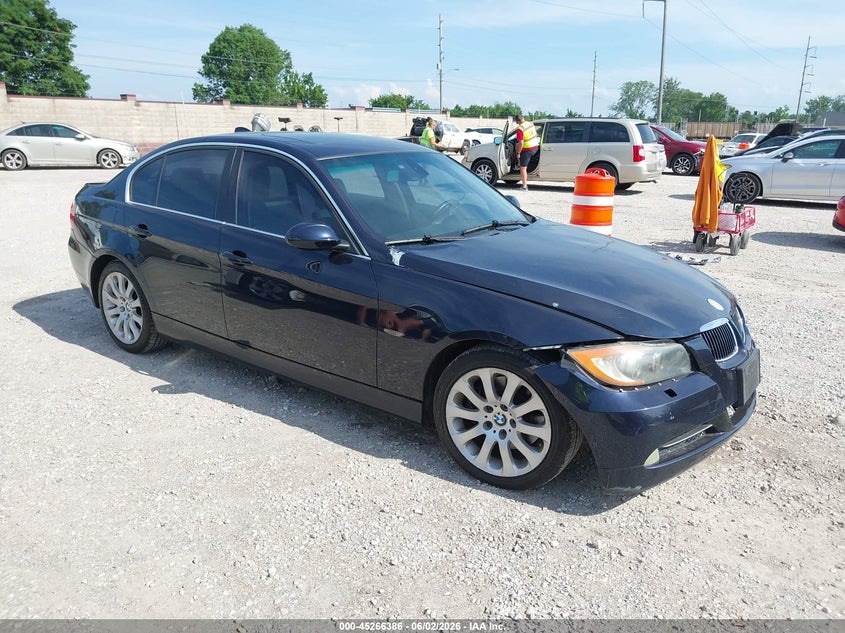 2006 BMW 3 series VIN WBAVB33556KR76178 IAAI salvage auction — FRONT END, Repossessed (Missouri), sold $275 on 2026-07-30 (photo 1)
