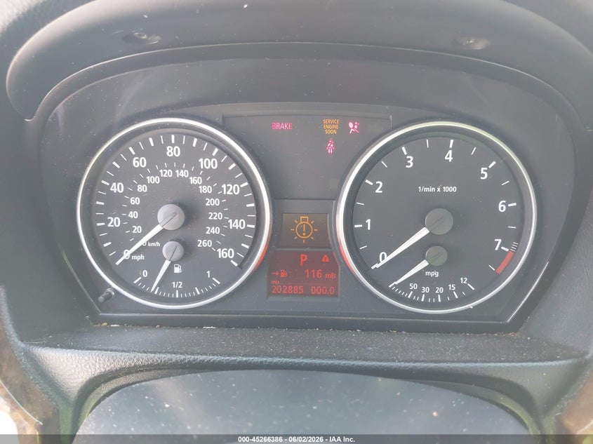 2006 BMW 3 series VIN WBAVB33556KR76178 IAAI salvage auction — FRONT END, Repossessed (Missouri), sold $275 on 2026-07-30 (photo 7)