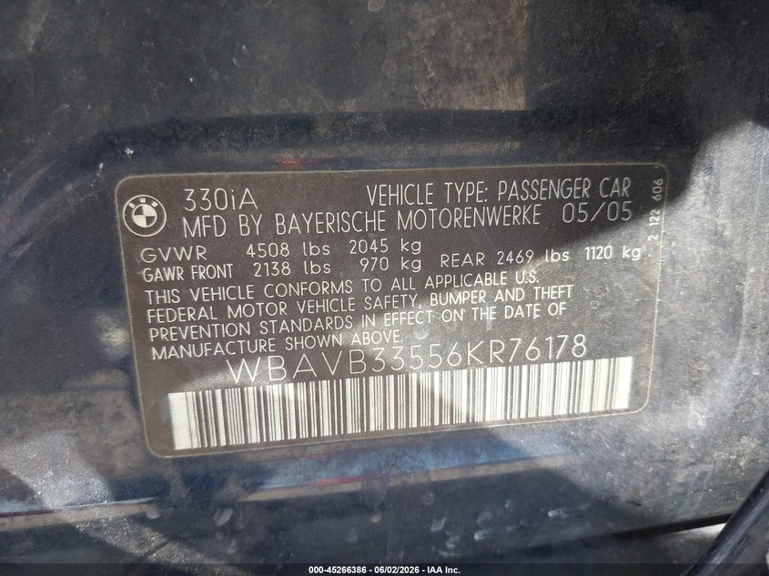 2006 BMW 3 series VIN WBAVB33556KR76178 IAAI salvage auction — FRONT END, Repossessed (Missouri), sold $275 on 2026-07-30 (photo 9)