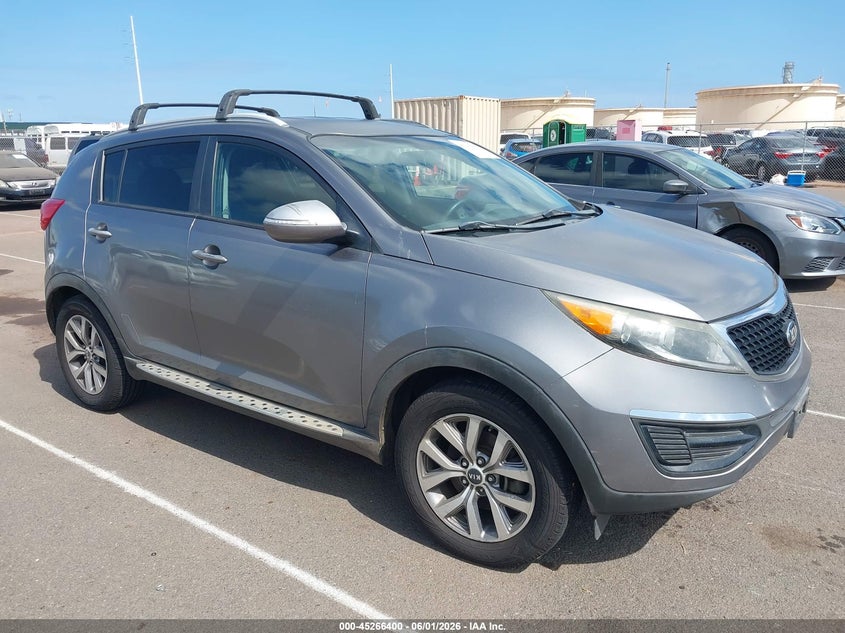 2015 Kia Sportage VIN KNDPB3AC4F7777090 IAAI salvage auction — NORMAL WEAR, Clear (Hawaii), sold $25 on 2026-07-21 (photo 1)