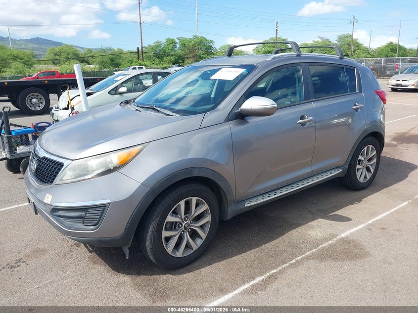 2015 Kia Sportage VIN KNDPB3AC4F7777090 IAAI salvage auction — NORMAL WEAR, Clear (Hawaii), sold $25 on 2026-07-21 (photo 2)