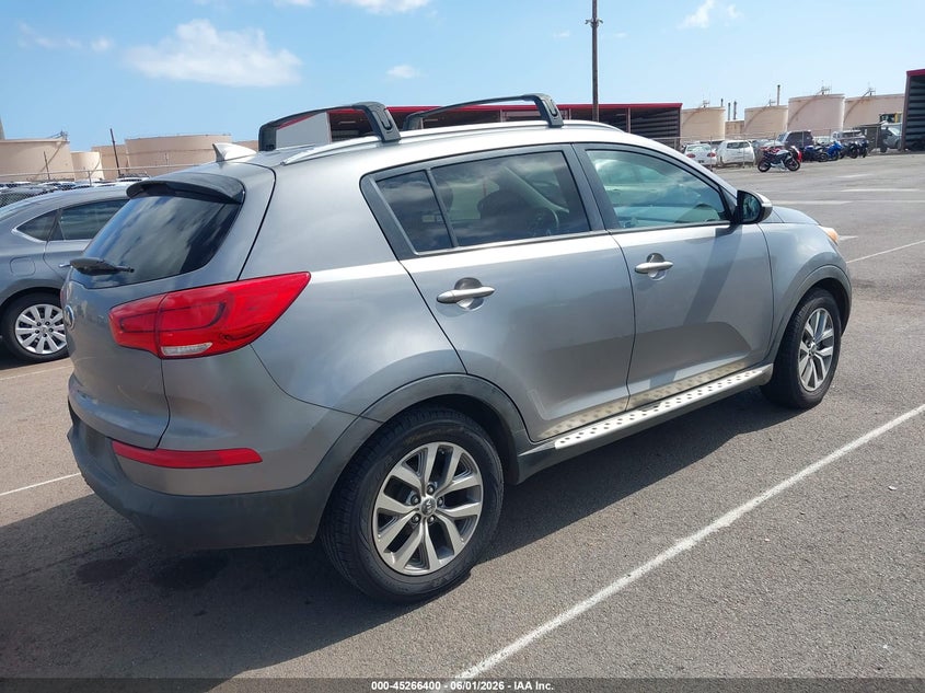 2015 Kia Sportage VIN KNDPB3AC4F7777090 IAAI salvage auction — NORMAL WEAR, Clear (Hawaii), sold $25 on 2026-07-21 (photo 4)