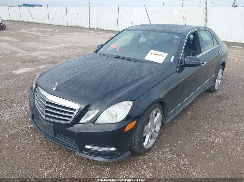 2013 Mercedes-benz E-klasse VIN WDDHF5KB4DA719562 IAAI salvage auction — RIGHT FRONT, Salvage Title, sold $1,600 on 2026-07-15 (photo 2)