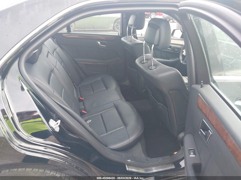 2013 Mercedes-benz E-klasse VIN WDDHF5KB4DA719562 IAAI salvage auction — RIGHT FRONT, Salvage Title, sold $1,600 on 2026-07-15 (photo 8)