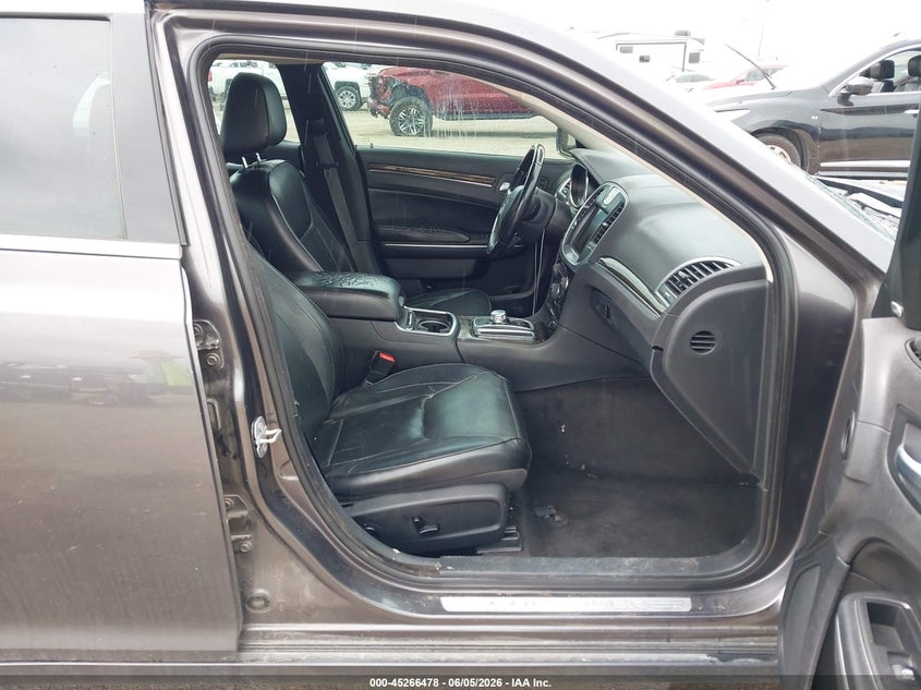 2016 Chrysler 300c VIN 2C3CCAEG0GH207515 IAAI salvage auction — HAIL, Salvage Title, sold $1,600 on 2026-07-22 (photo 5)