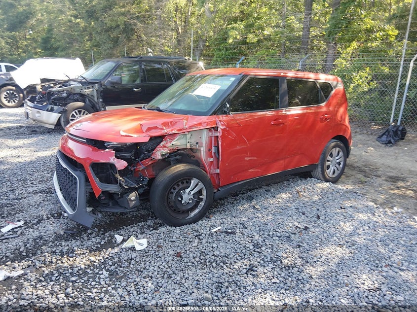 2020 Kia Soul VIN KNDJ23AUXL7027235 IAAI salvage auction — LEFT FRONT, Salvage Title, sold $2,400 on 2026-07-07 (photo 2)