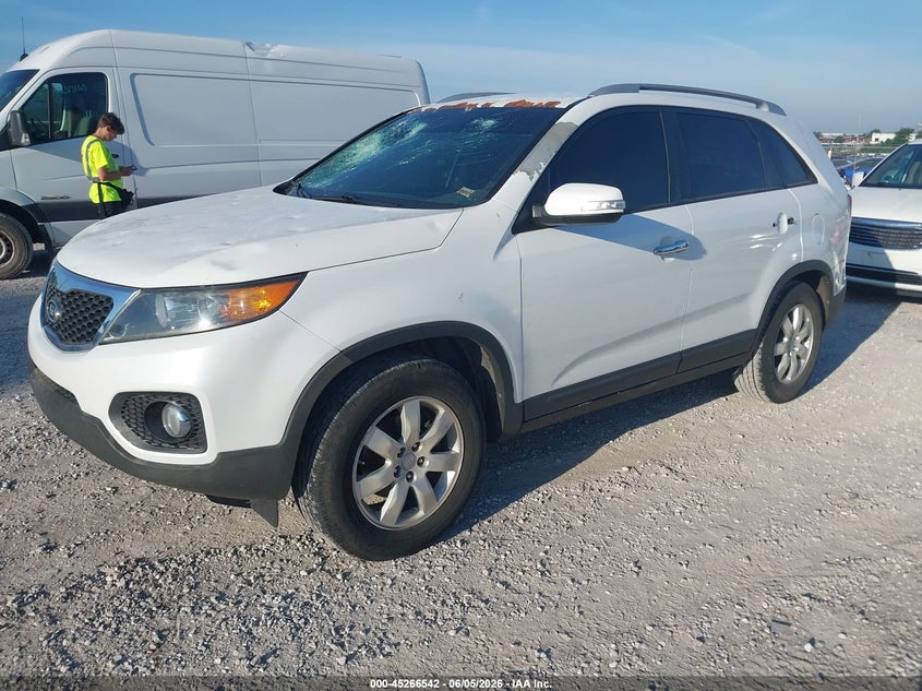 2013 Kia Sorento VIN 5XYKT3A66DG380174 IAAI salvage auction — HAIL, Clear (Missouri), sold $700 on 2026-07-13 (photo 2)