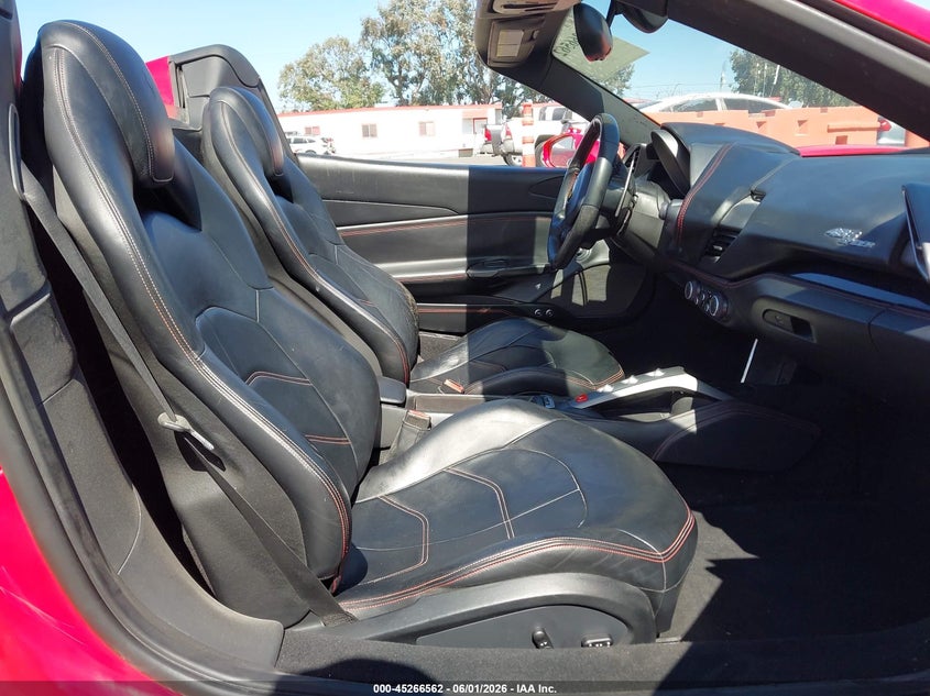 2018 Ferrari VIN ZFF80AMAXJ0233348 IAAI salvage auction — ENGINE BURN, Salvage Title, sold $127,500 on 2026-08-05 (photo 8)
