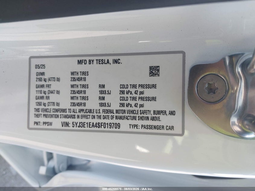 2025 Tesla Model 3 VIN 5YJ3E1EA4SF019709 IAAI salvage auction — LEFT FRONT, Salvage Title, sold $13,925 on 2026-07-31 (photo 9)