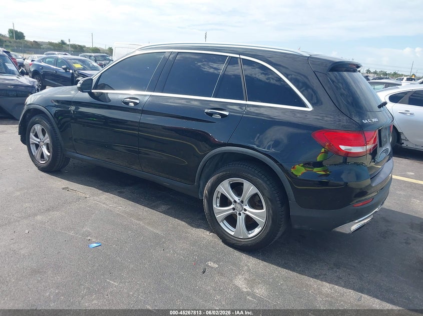 2017 Mercedes-benz Glc VIN WDC0G4JB7HF137099 IAAI salvage auction — Burn Engine, Salvage Title, sold $2,950 on 2026-07-08 (photo 3)
