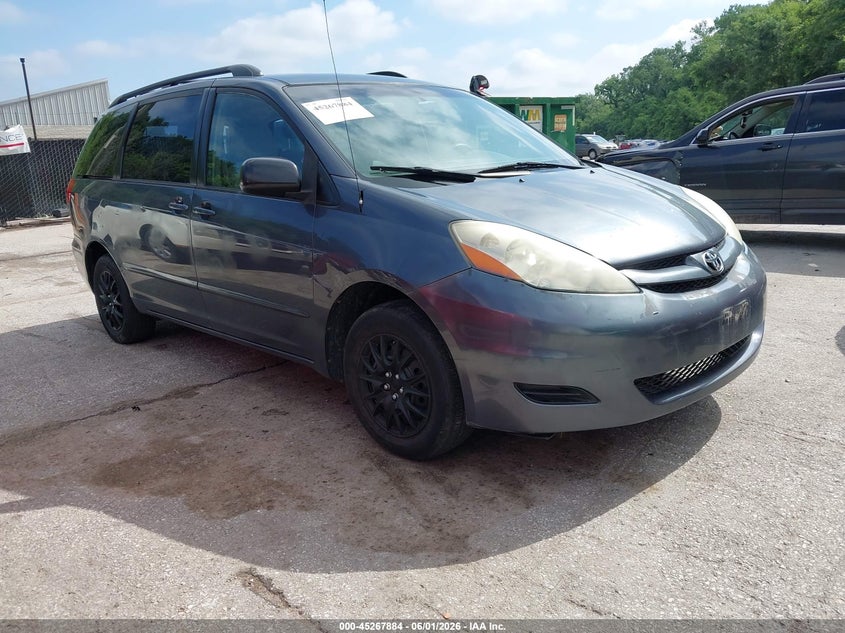 2007 Toyota Sienna VIN 5TDZK23CX7S040984 IAAI salvage auction — FRONT END, Clear (Missouri), sold $600 on 2026-07-08 (photo 1)