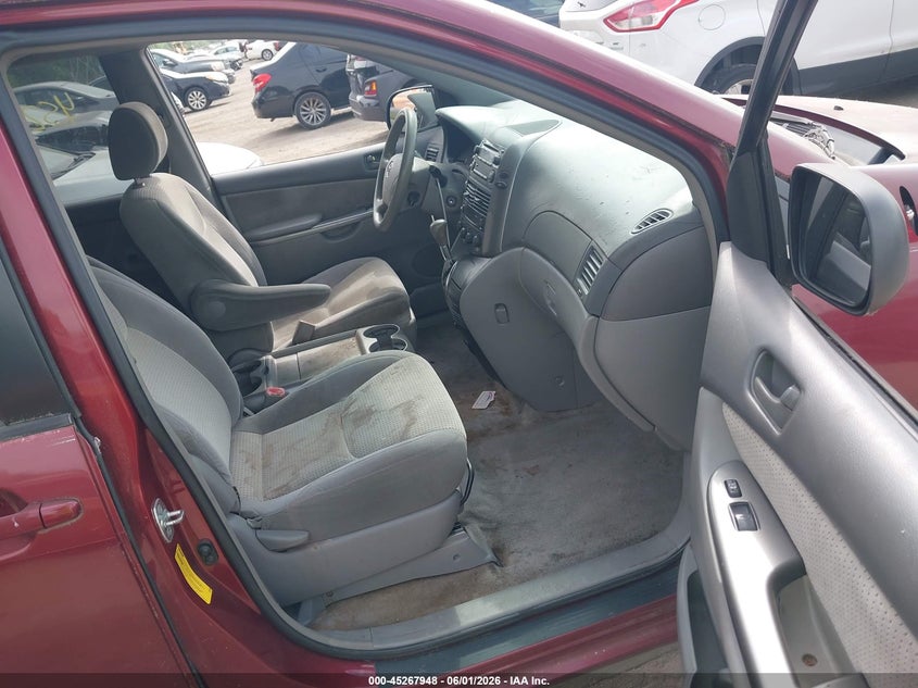 2008 Toyota Sienna VIN 5TDZK23C48S175539 IAAI salvage auction — NORMAL WEAR, Clear (Indiana), sold $650 on 2026-07-15 (photo 5)