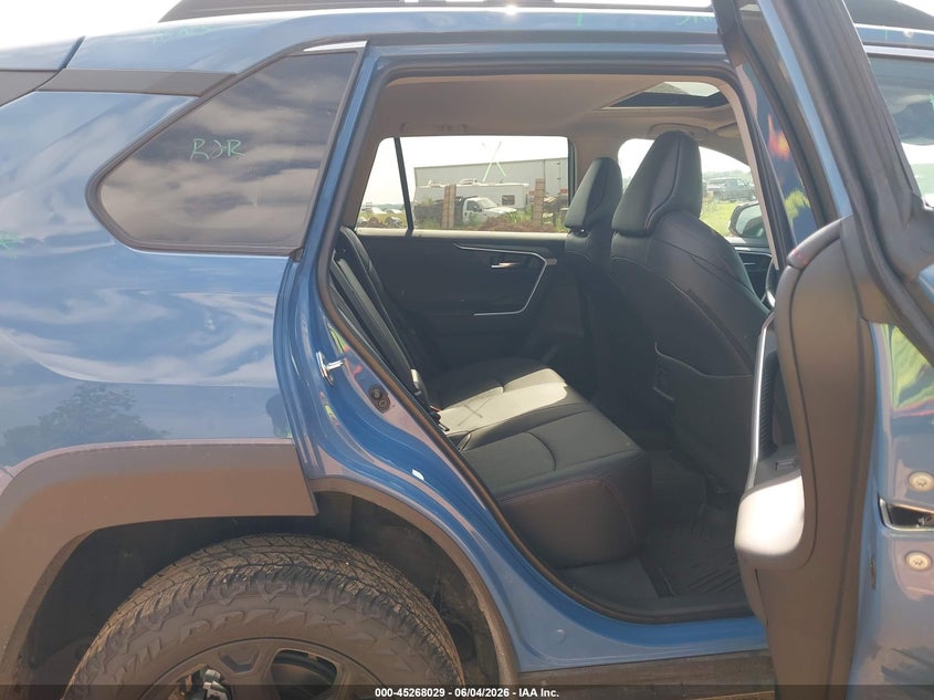 2024 Toyota Rav 4 VIN 2T3S1RFV5RW476038 IAAI salvage auction — HAIL, Salvage Title, sold $21,100 on 2026-07-30 (photo 8)