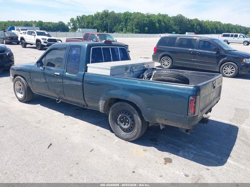 1994 Toyota Pickup VIN JT4RN93P1R5100792 IAAI salvage auction — NORMAL WEAR, Clear (Indiana), sold $2,350 on 2026-07-16 (photo 3)