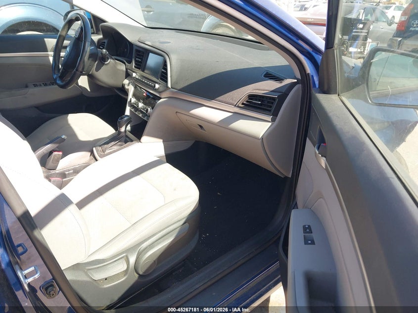 2019 Hyundai Elantra VIN 5NPD84LF4KH480972 IAAI salvage auction — RIGHT FRONT, Salvage Title, sold $2,850 on 2026-07-22 (photo 5)