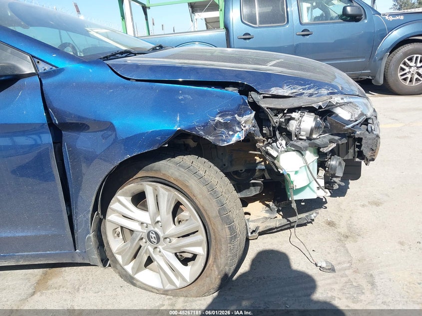 2019 Hyundai Elantra VIN 5NPD84LF4KH480972 IAAI salvage auction — RIGHT FRONT, Salvage Title, sold $2,850 on 2026-07-22 (photo 6)