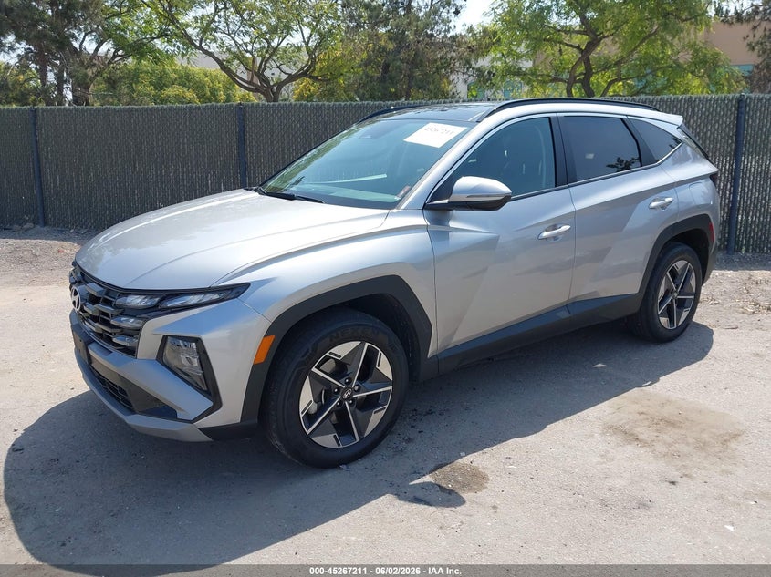 2025 Hyundai Tucson VIN KM8JCDD11SU318951 IAAI salvage auction — SIDE, Salvage (California), sold $12,400 on 2026-08-02 (photo 2)