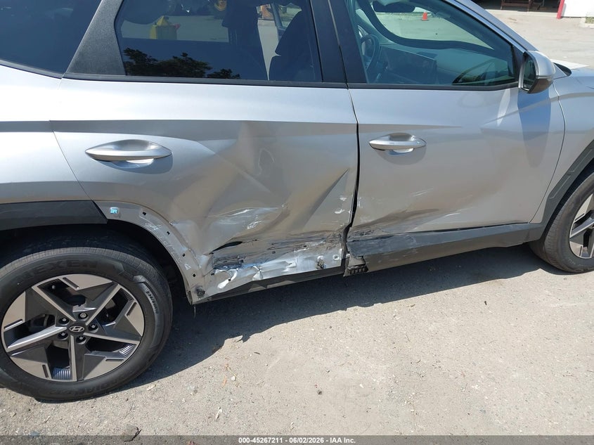 2025 Hyundai Tucson VIN KM8JCDD11SU318951 IAAI salvage auction — SIDE, Salvage (California), sold $12,400 on 2026-08-02 (photo 6)