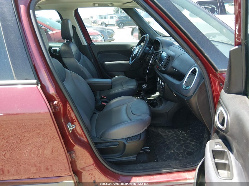 2015 Fiat 500l VIN ZFBCFACHXFZ033386 IAAI salvage auction — NORMAL WEAR, Peddle Clear Public-Restricted (Oregon), sold $25 on 2026-07-06 (photo 5)