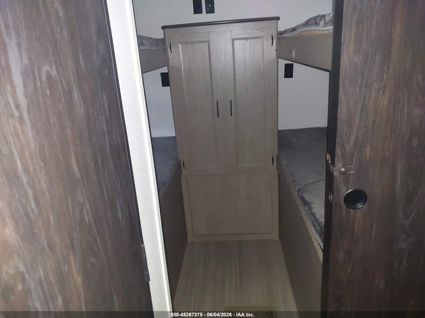 2020 Keystone rv Hideout VIN 4YDT29020L7245077 IAAI salvage auction — HAIL, Clear (Oklahoma), sold $8,100 on 2026-07-15 (photo 8)