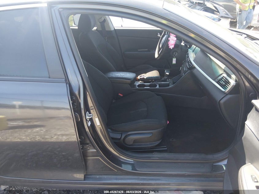 2019 Kia Optima VIN 5XXGT4L33KG280856 IAAI salvage auction — FRONT END, Salvage Title, sold $1,400 on 2026-07-23 (photo 5)