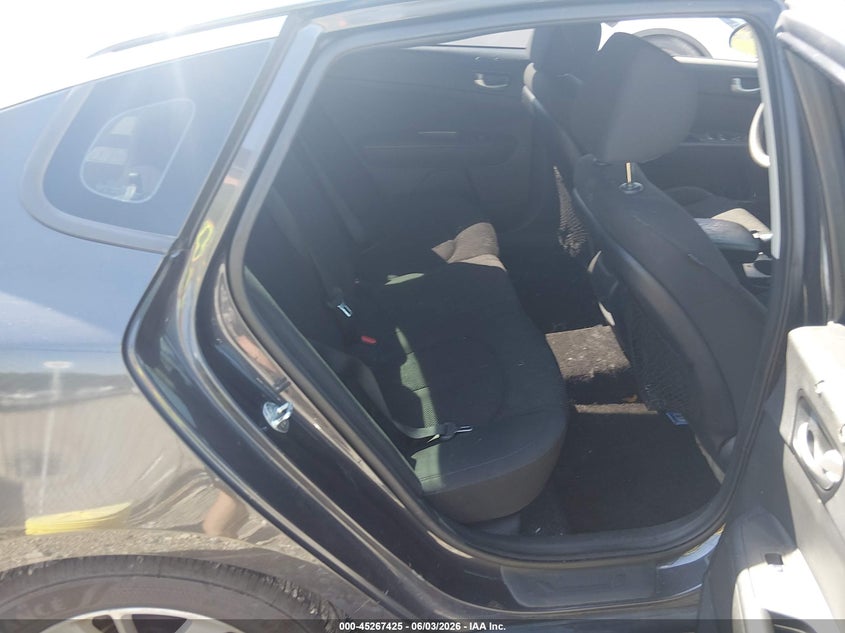 2019 Kia Optima VIN 5XXGT4L33KG280856 IAAI salvage auction — FRONT END, Salvage Title, sold $1,400 on 2026-07-23 (photo 8)