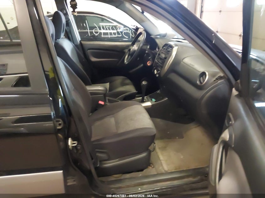 2005 Toyota Rav4 VIN JTEHD20V956045484 IAAI salvage auction — NORMAL WEAR, Clear (Minnesota), sold $600 on 2026-07-15 (photo 5)