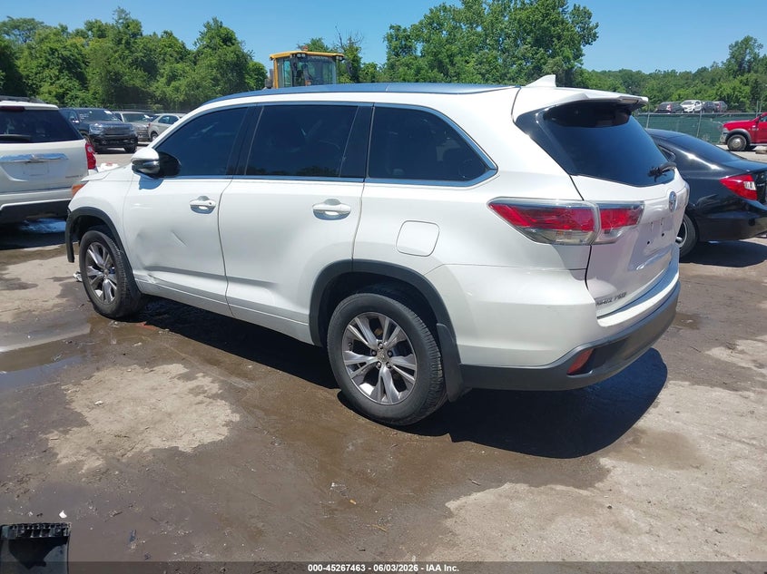 2015 Toyota Highlander VIN 5TDJKRFH7FS169552 IAAI salvage auction — FRONT END, Salvage Title, sold $8,700 on 2026-07-09 (photo 3)