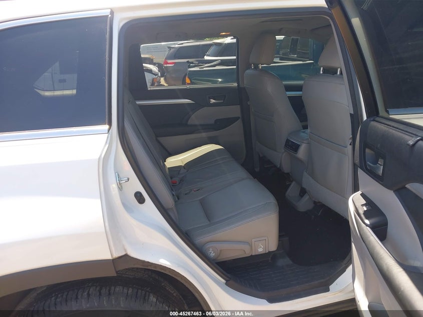 2015 Toyota Highlander VIN 5TDJKRFH7FS169552 IAAI salvage auction — FRONT END, Salvage Title, sold $8,700 on 2026-07-09 (photo 8)