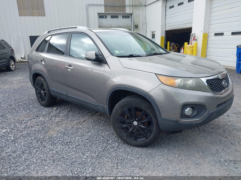 2011 Kia Sorento VIN 5XYKT4A2XBG121204 IAAI salvage auction — NORMAL WEAR, Clear (New York), sold $625 on 2026-07-07 (photo 1)