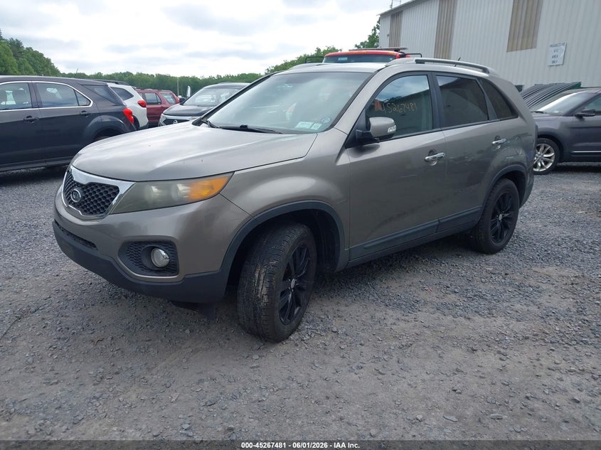 2011 Kia Sorento VIN 5XYKT4A2XBG121204 IAAI salvage auction — NORMAL WEAR, Clear (New York), sold $625 on 2026-07-07 (photo 2)