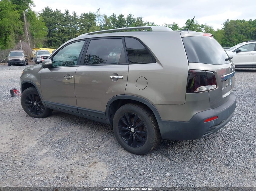 2011 Kia Sorento VIN 5XYKT4A2XBG121204 IAAI salvage auction — NORMAL WEAR, Clear (New York), sold $625 on 2026-07-07 (photo 3)