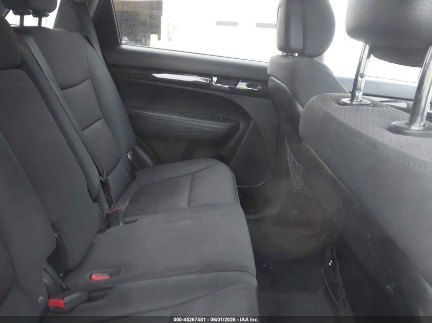 2011 Kia Sorento VIN 5XYKT4A2XBG121204 IAAI salvage auction — NORMAL WEAR, Clear (New York), sold $625 on 2026-07-07 (photo 8)