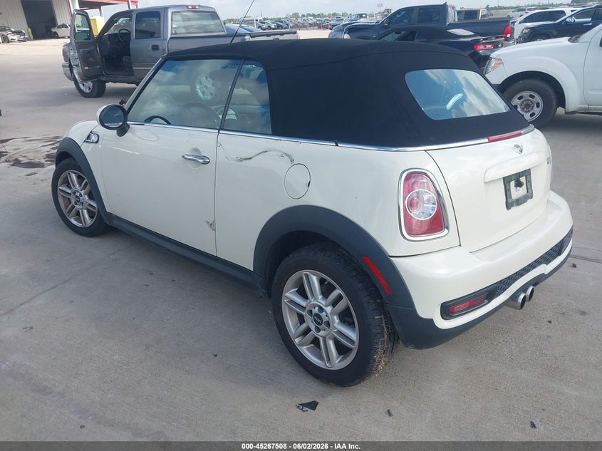 2011 Mini Cooper VIN WMWZP3C52BT249085 IAAI salvage auction — FRONT & REAR, Salvage (Texas), sold $925 on 2026-07-31 (photo 3)