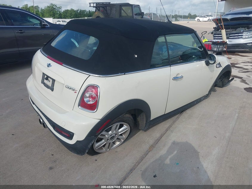 2011 Mini Cooper VIN WMWZP3C52BT249085 IAAI salvage auction — FRONT & REAR, Salvage (Texas), sold $925 on 2026-07-31 (photo 4)