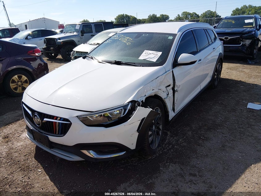 2018 Buick Regal VIN W04GU8SX4J1078606 IAAI salvage auction — LEFT FRONT, Salvage Title, sold $2,550 on 2026-07-18 (photo 2)