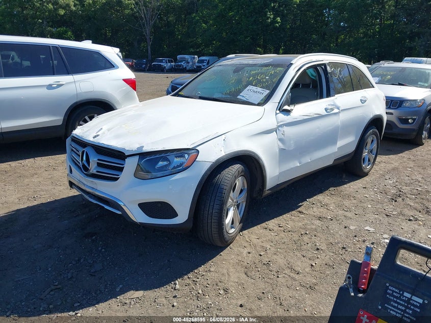 2018 Mercedes-benz Glc VIN WDC0G4KB9JF402156 IAAI salvage auction — BIOHAZARD/CHEMICAL, Salvage Title, sold $3,050 on 2026-07-07 (photo 2)