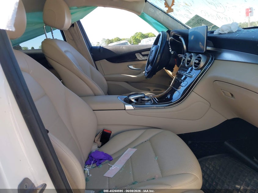2018 Mercedes-benz Glc VIN WDC0G4KB9JF402156 IAAI salvage auction — BIOHAZARD/CHEMICAL, Salvage Title, sold $3,050 on 2026-07-07 (photo 5)