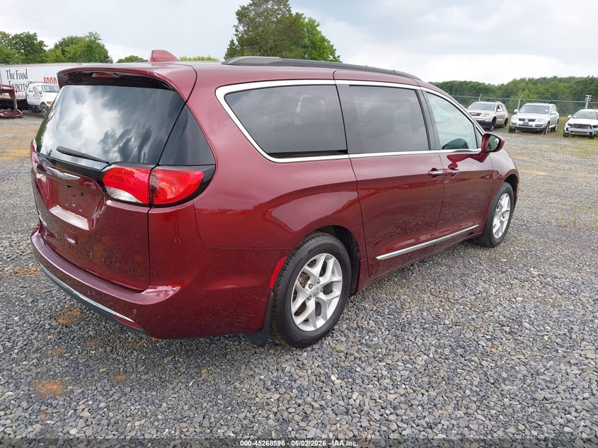 2017 Chrysler Pacifica VIN 2C4RC1BG2HR541857 IAAI salvage auction — NORMAL WEAR, Clear (Pennsylvania), sold $2,550 on 2026-07-09 (photo 4)