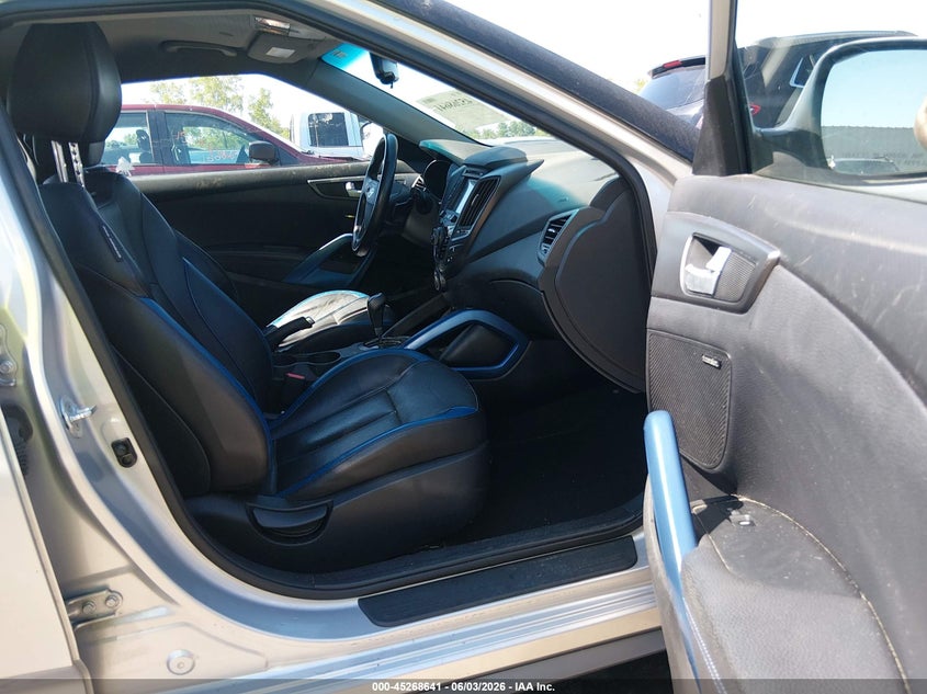 2014 Hyundai Veloster VIN KMHTC6AE9EU195562 IAAI salvage auction — SIDE, Salvage (Ohio), sold $825 on 2026-07-28 (photo 5)