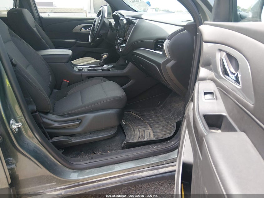 2022 Chevrolet Traverse VIN 1GNEVGKW4NJ168136 IAAI salvage auction — HAIL, Salvage (Minnesota), sold $8,100 on 2026-07-29 (photo 5)