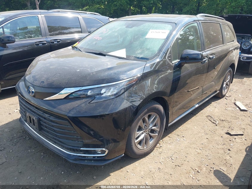 2024 Toyota Sienna VIN 5TDJRKEC6RS209990 IAAI salvage auction — WATER/FLOOD, Salvage Title, sold $13,775 on 2026-07-28 (photo 2)