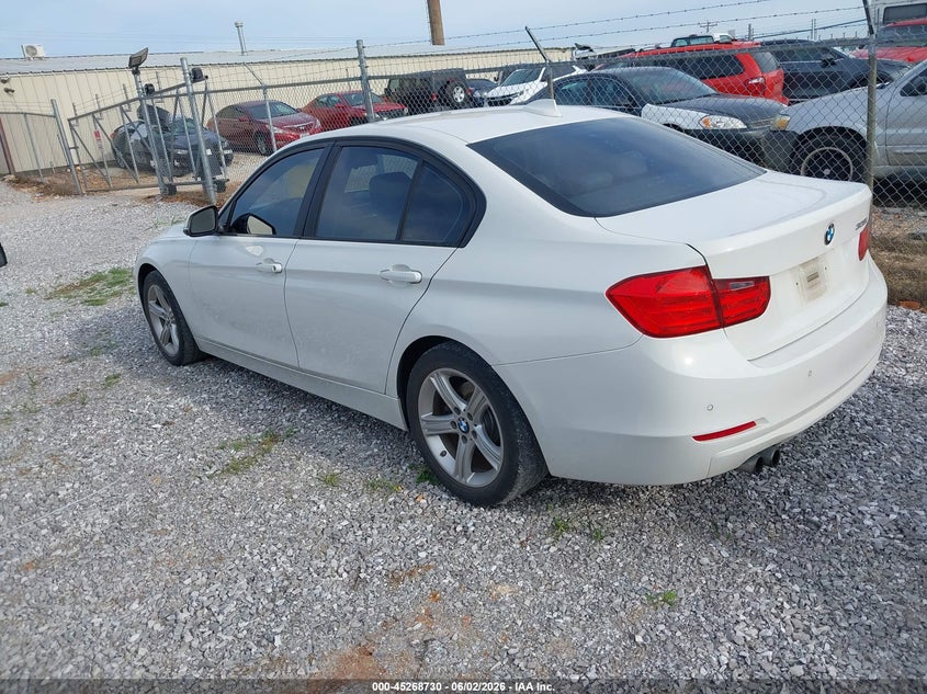 2014 BMW 3er VIN WBA3A5G51ENP31150 IAAI salvage auction — HAIL, Salvage Title, sold $2,000 on 2026-07-06 (photo 3)