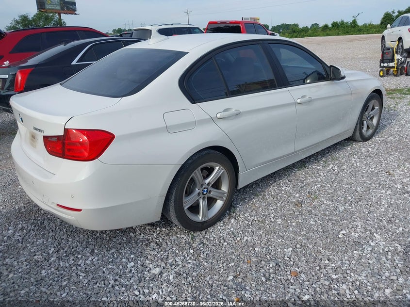 2014 BMW 3er VIN WBA3A5G51ENP31150 IAAI salvage auction — HAIL, Salvage Title, sold $2,000 on 2026-07-06 (photo 4)