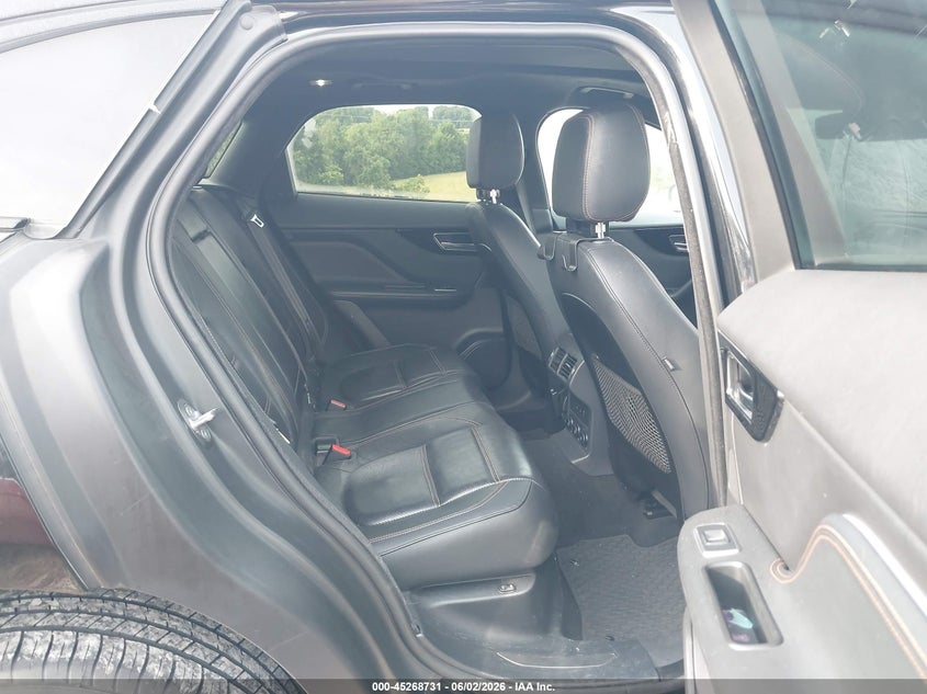 2019 Jaguar F-pace VIN SADCK2FXXKA354410 IAAI salvage auction — HAIL, Salvage Title, sold $5,300 on 2026-07-20 (photo 8)