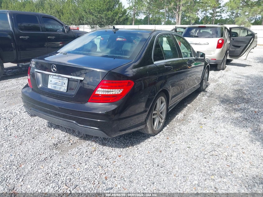 2012 Mercedes-benz C-klasse VIN WDDGF4HB9CA630856 IAAI salvage auction — NORMAL WEAR, Salvage Title, sold $1,550 on 2026-07-24 (photo 4)