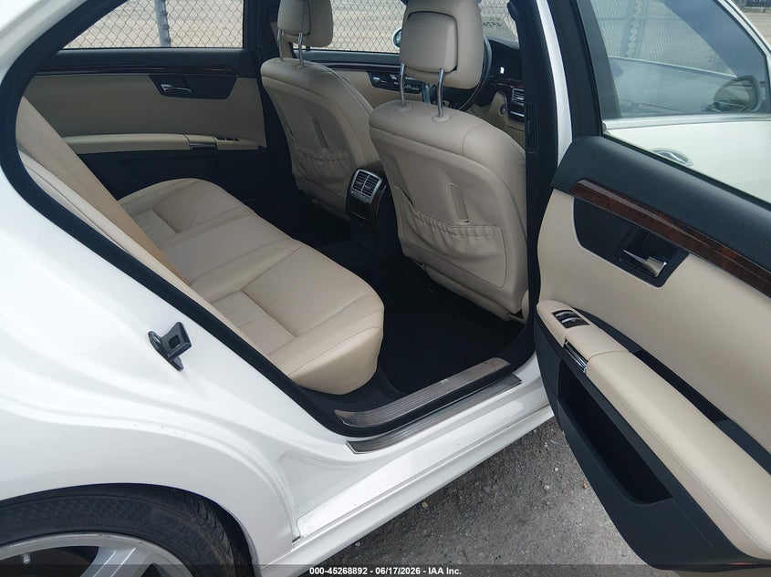 2009 Mercedes-benz S class VIN WDDNG71X69A271857 IAAI salvage auction — NORMAL WEAR, Clear (Louisiana), sold $1,250 on 2026-07-13 (photo 8)